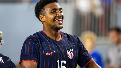 华硕新品发布，电竞装备新巅峰